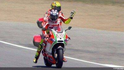 uploadfromtaptalk1343661688333.jpg (43.91 KiB) Visto 5660 volte uploadfromtaptalk1343661688333.jpg