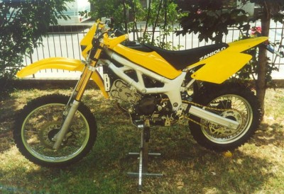 suzuki_sv650_enduro_1 p.jpg
