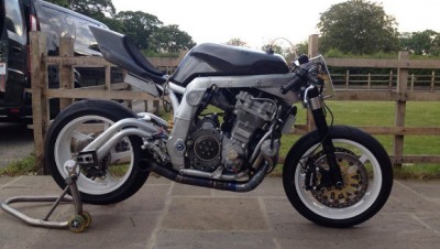 la_suzuki_da_325_cv_di_guy_martin_per_la_pikes_peak_2014_13718.jpg (78.81 KiB) Visto 3516 volte la_suzuki_da_325_cv_di_guy_martin_per_la_pikes_peak_2014_13718.jpg