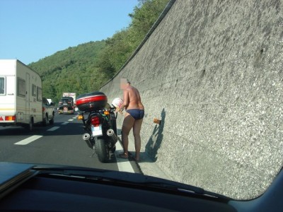 moto.jpg (106.94 KiB) Visto 1554 volte moto.jpg